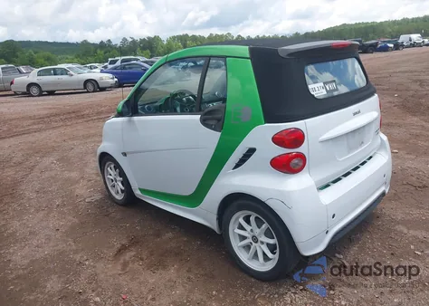 2014 Smart Fortwo Electric Drive Passion z USA, uszkodzony, nr VIN WMEEK9AA6EK783768